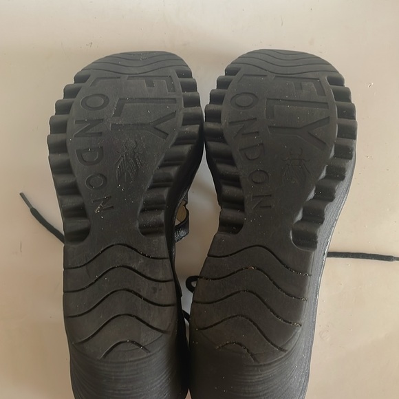 Fly London Yuke Black Wedge Strappy Lace-up Sandals Shoes size 40 EU - Picture 8 of 10